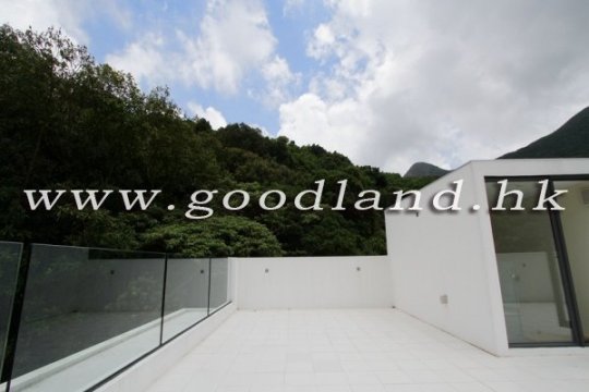 【全獨立巨院可買租】清水灣4房套連超大花園村屋・開放式廚房保養佳