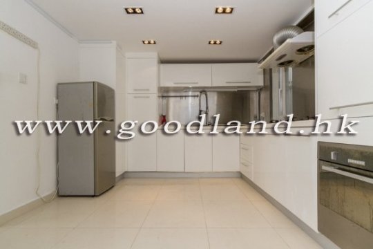 【清水灣品味裝修村屋出售】綠景・實用家庭佈局