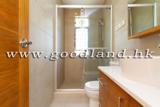 【清水灣品味裝修村屋出售】綠景・實用家庭佈局