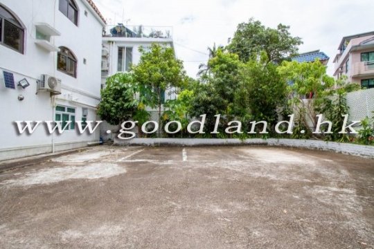 【西貢花園村屋出售】泊車便利・低密度清幽