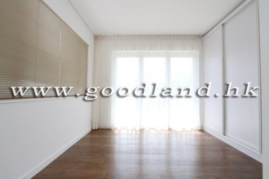 【西貢海景村屋出售】自設超大草坪花園｜4房1套連開放式大廚房、尊享清幽海岸生活