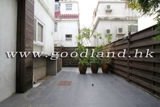 【西貢開揚景觀村屋出售】泊車便利