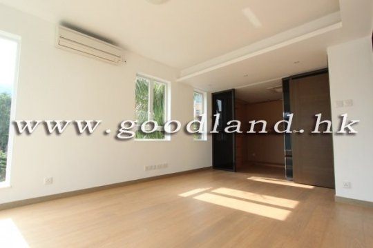 【西貢優質村屋出售】新裝修・開揚綠景