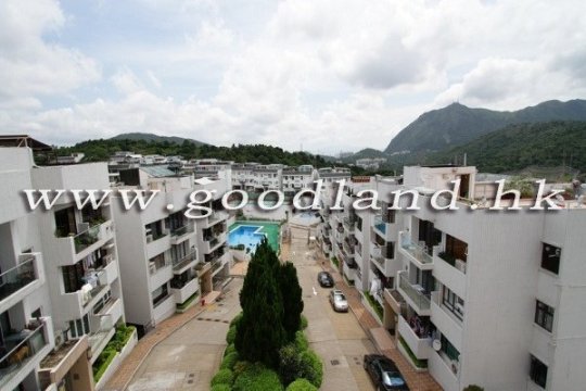 【清水灣花園屋苑住宅出售】天台・交通便利
