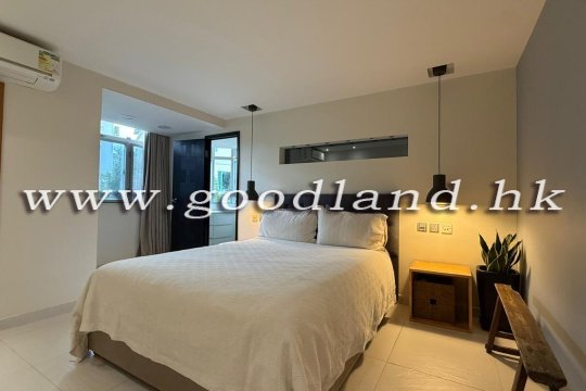 【西貢品味上複式村屋連天台】3房開放景致｜清幽寧謐連天台大宅放售
